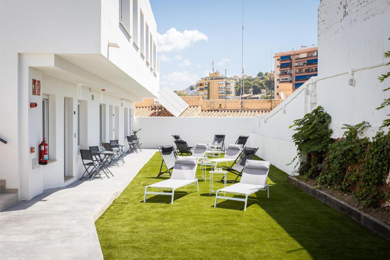 Apartamentos La Pelusa Malaga Exterior photo